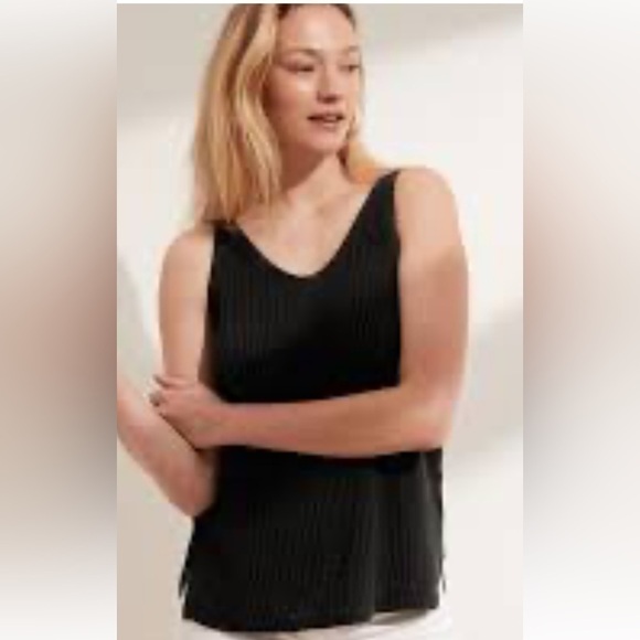 New-Banana Republic-S-black-100% linen, V-neck sweater tank top - Picture 1 of 10